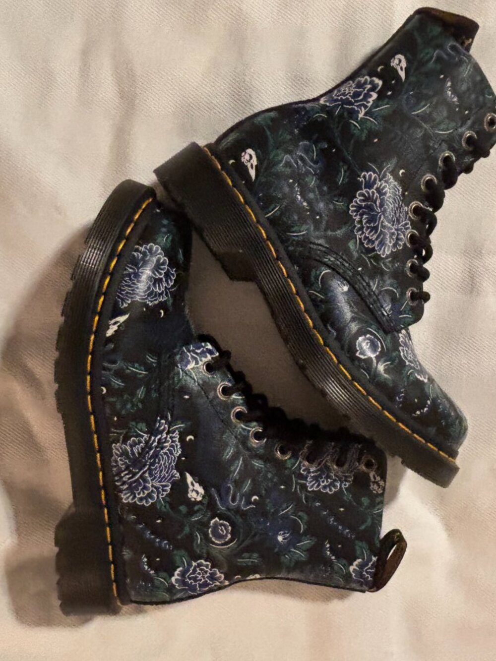 1460 Pascal Women's Mystic Floral Lace Up Boots - Picture 2 of 11